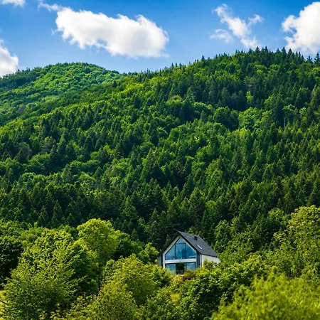 Beskid Island Feriehus *